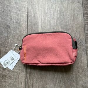 Lululemon Mini Belt Bag in Brier Rose